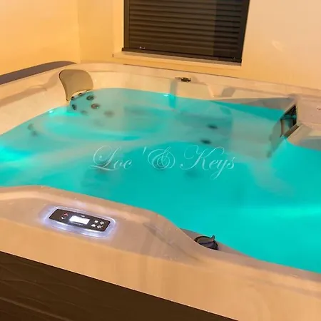 Willa A La Van O Den 4 Etoiles Avec Jacuzzi *