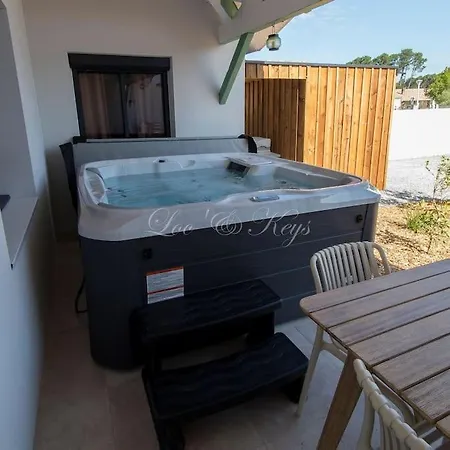 A La Van O Den 4 Etoiles Avec Jacuzzi *