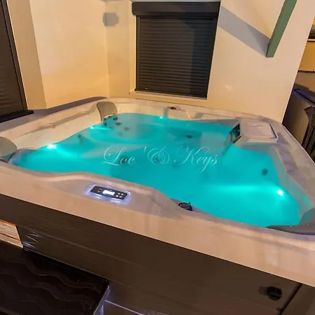 A La Van O Den 4 Etoiles Avec Jacuzzi