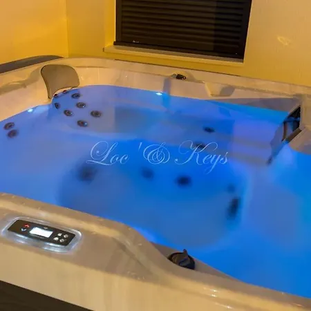 Willa A La Van O Den 4 Etoiles Avec Jacuzzi *