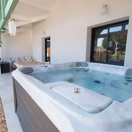 A La Van O Den 4 Etoiles Avec Jacuzzi Willa *